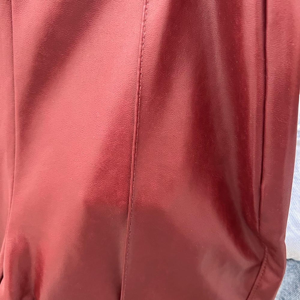 Aritzia Legging - Picture 3 of 5